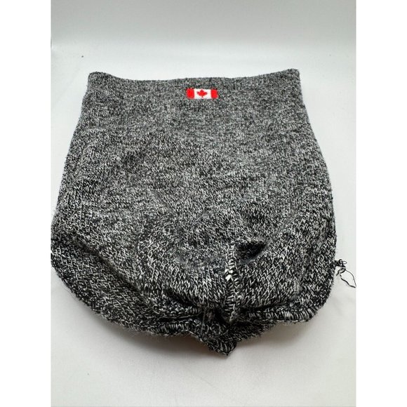 Little Bear Toque Youth Sized Embroidered Canada Flag Acrylic Canadiana Family - Picture 6 of 7